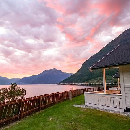 Hotel Kinsarvik Camping Esterno foto