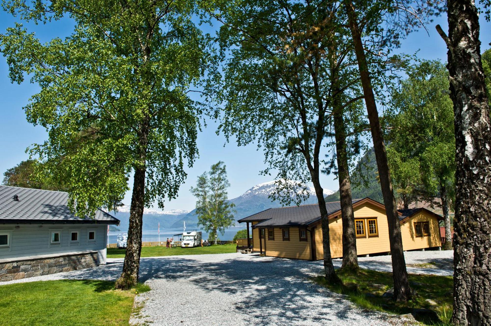 Hotel Kinsarvik Camping Esterno foto